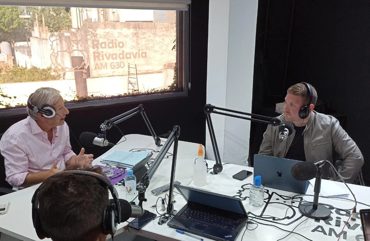 Reviv El Pase Entre Marcelo Longobardi Y Jonatan Viale Radio