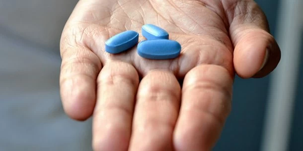 Pidió ibuprofeno masticable, le vendieron viagra y su hijo fue internado: "Ya hicimos la denuncia"