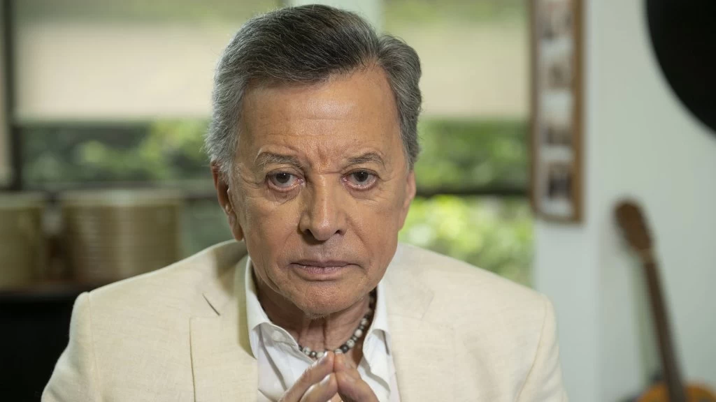 Palito Ortega: “A los 16 años me subí a un tren, y todavía me acuerdo del  último abrazo de mi viejo” - Radio Rivadavia AM630
