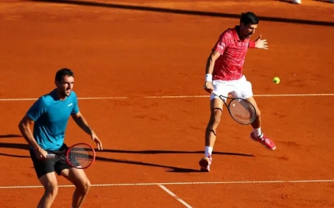 Tras el polémico torneo de tenis, Djokovic también dio positivo de coronavirus
