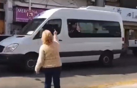 Ana María, la señora que le hizo 'fuck you' a Alberto Fernández: "El gesto lo hice desde mi dolor"