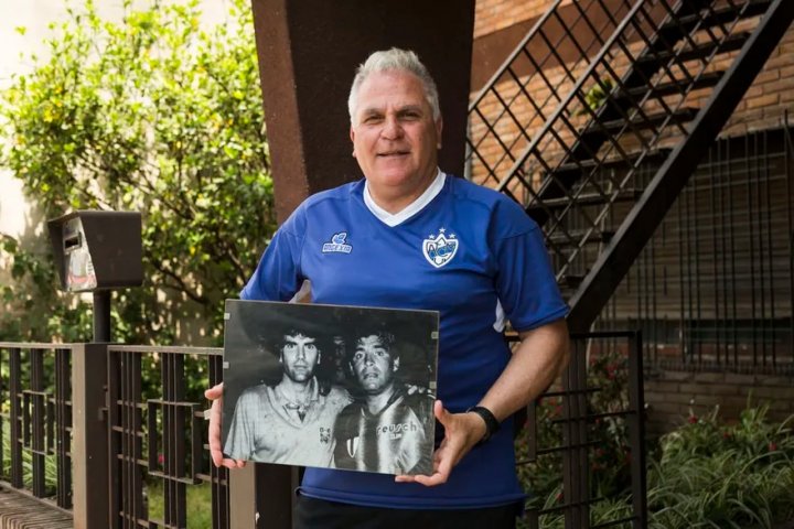 Conoció a Maradona en cebollitas y dejó de tener contacto antes que venga a dirigir a Gimnasia: “Lo material lo puede recuperar, pero le robaron ver a sus hijas, le robaron la sonrisa”