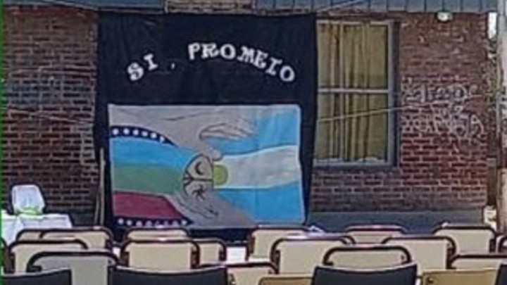 Neuquén: denuncian que hicieron jurar en una escuela por la bandera mapuche