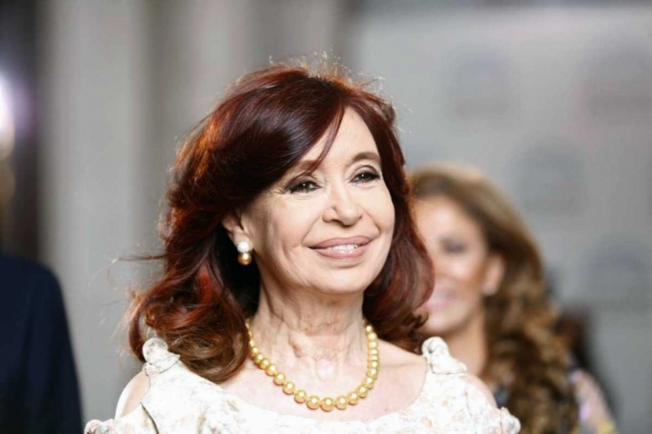Cristina Fernández de Kirchner renuncia a su sueldo de vicepresidenta