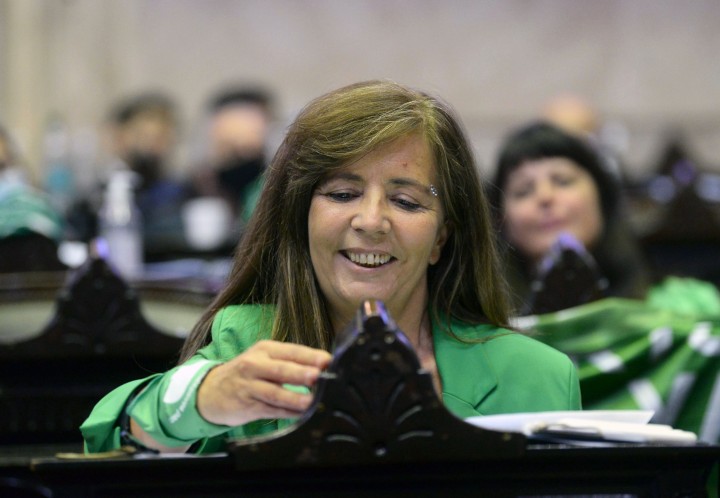 Fernández le dio rango de ministra a Gabriela Cerruti: se desempeñará como portavoz de la presidencia