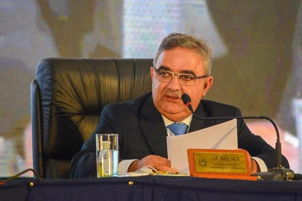 El gobernador de Catamarca tras no acatar el feriado: "Estamos a mil y pico de kilómetros de distancia"