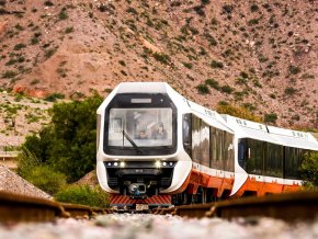 Juan Cabrera: "El tren es totalmente sustentable, utiliza energía solar y baterías de litio"