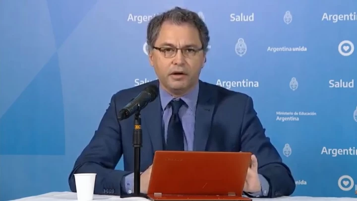 Alejandro Costa: "Vamos a tener que acostumbrarnos a cumplir medidas según los casos que tengamos"
