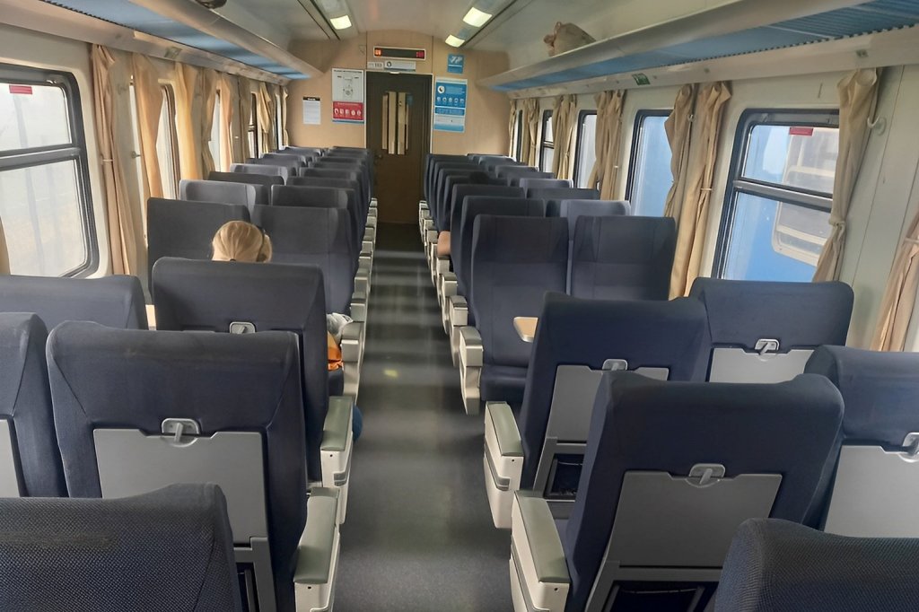 Los trenes Mar del Plata-Buenos Aires van vacíos para que la gente viaje en los micros que son más caros
