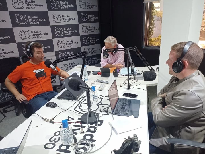 Reviví el pase entre Marcelo Longobardi y Jonatan Viale con el humor de Ariel Tarico