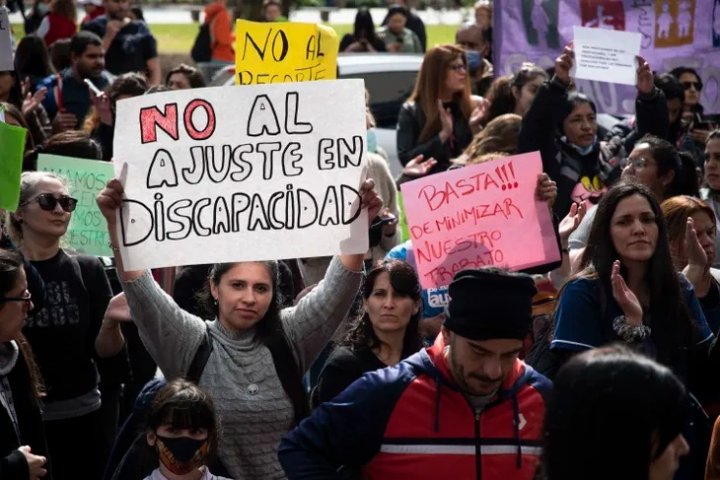 El reclamo de la madre de un niño con autismo: &quot;Esto es un ajuste en discapacidad y al parecer no les importa&quot;