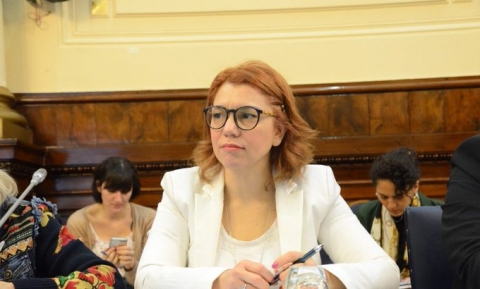 Karina Banfi: "El interés del Nodio es vigilar la opinión pública"