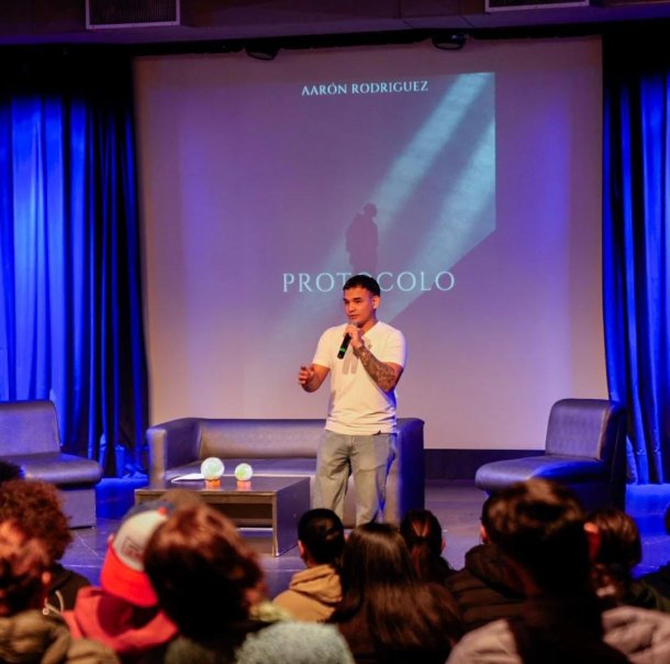 Le amputaron una pierna, superó una leucemia y ahora escribió un libro sobre cómo lo superó