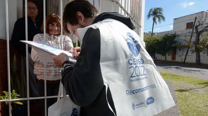 Le prometieron que le pagarían 20 días después del Censo pero todavía no cobró por su trabajo