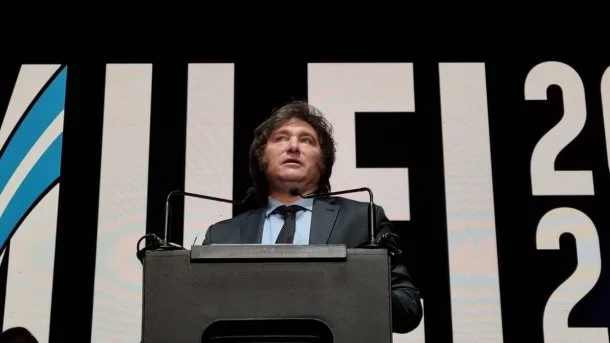 Manuel Zunino: "En la opinión pública se ve una sociedad divida en los apoyos al DNU y al gobierno"