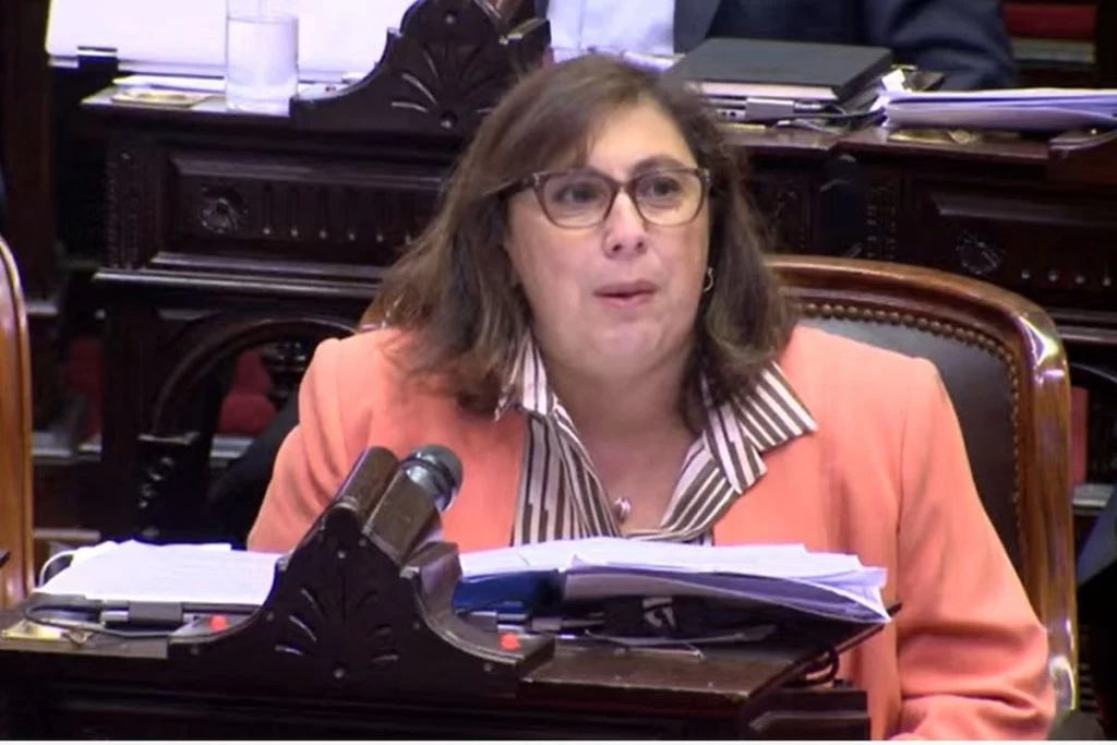 Paula Olivetto defendi&oacute; a Franco Rinaldi: "Es peligrosa la indignaci&oacute;n  selectiva" - Radio Rivadavia AM630