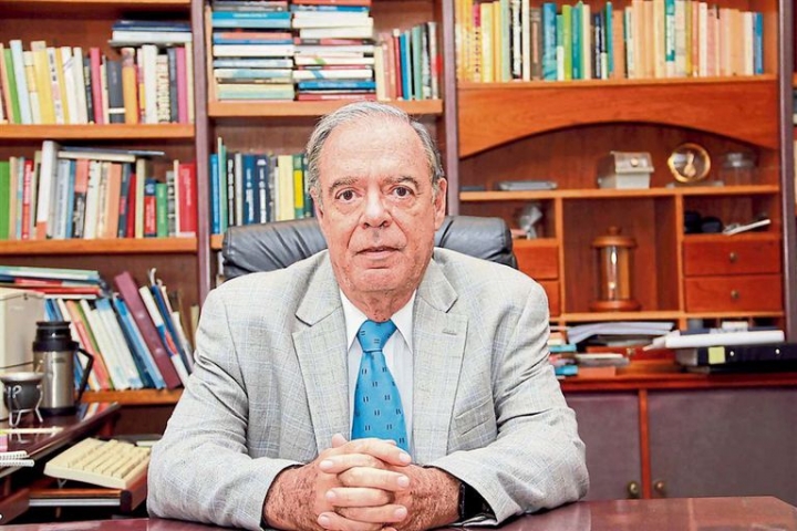 Roque Fernández: "Para que argentina pueda normalizarse se necesita un cambio político importante"
