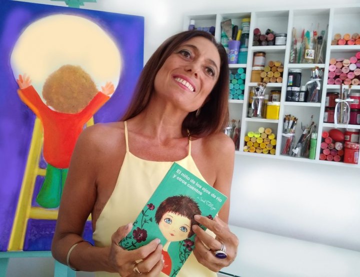 Sarah Mulligan pegó un volantazo, dejó la abogacía y ahora escribe cuentos infantiles: &quot;Si todos escuchamos la potencia de nuestra esencia, estaríamos todos con una sonrisa en la cara&quot;