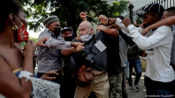 &quot;Cualquier activista político es arrestado, en prisión o en su propia vivienda”: Iliana Hernández, periodista cubana con arresto domiciliario