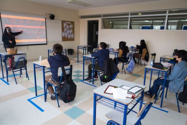 El barbijo ya no será obligatorio en las escuelas de la Ciudad