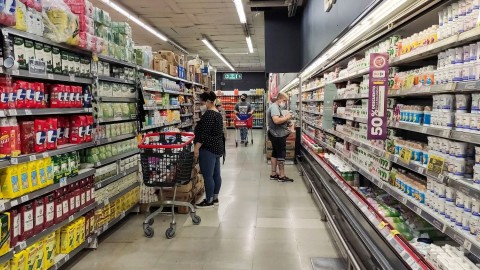 El pesimismo del dueño de un supermercado: "En este país te cobran todos los servicios y los sueldos son del quinto mundo"