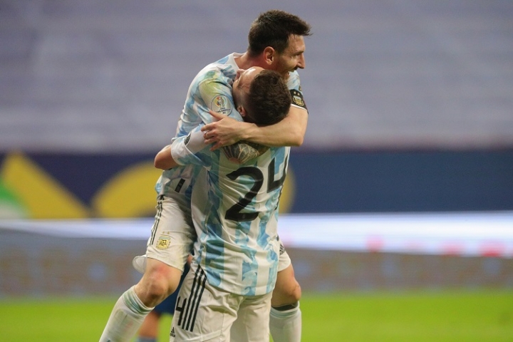 La Selección Argentina venció a Paraguay y se clasificó a los cuartos de final de la Copa América