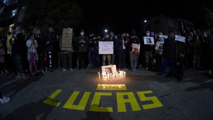 El testimonio de un vecino que participó en la marcha de Quilmes: &quot;La sensación es que Lucas puede ser el hijo de cualquiera&quot;
