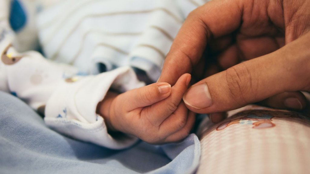 Horror por los bebés intoxicados: &quot;No puede ser que un médico en sus cabales haga esto&quot;