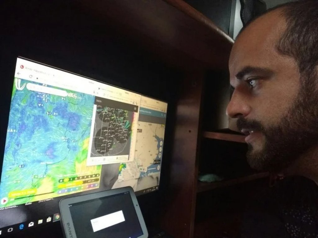Quién es Emiliano Presta, el meteorólogo que es furor en las redes sociales