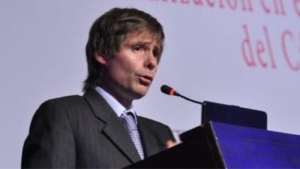 Dr. Enrique Díaz Cantón: “Hoy en día un médico no puede trabajar sin ser asistido por inteligencia artificial”