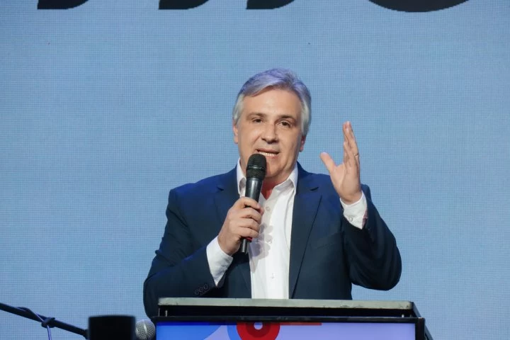 Llaryora cruzó a Milei por los recitales: &quot;Necesitamos generar eventos para acompañar el turismo&quot;