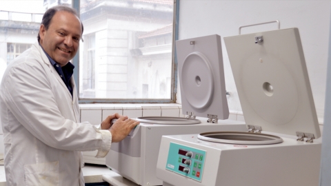 Guillermo Docena: "Aquel que ya se curó de coronavirus es como si tuviese la primera dosis de la vacuna"
