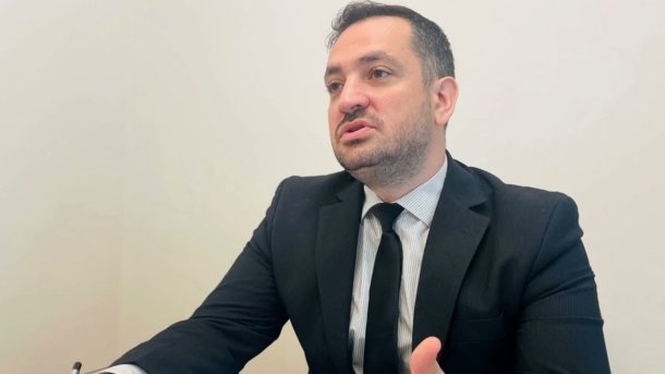 Dr. Leandro Desplats: “La negativa de las prepagas es un capricho, cuando existe una ley que obliga a cubrir el 100% de las leches medicamentosas”