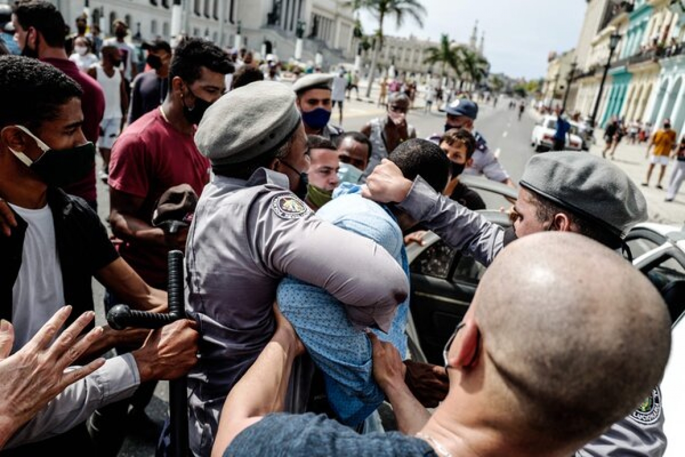 Manuel Milanés: "Lo que está pasando en Cuba es una invasión del mal"