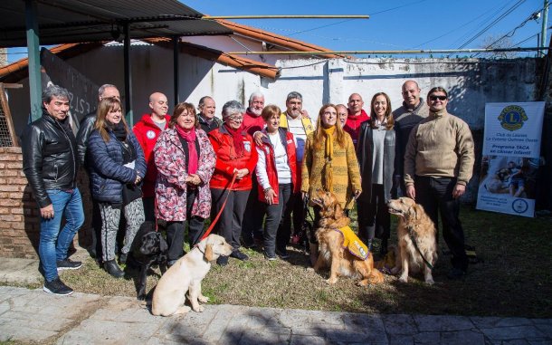 Carlos Botindari: "La escuela de perros guías surgió para darle una mejor calidad de vida a las personas no videntes"