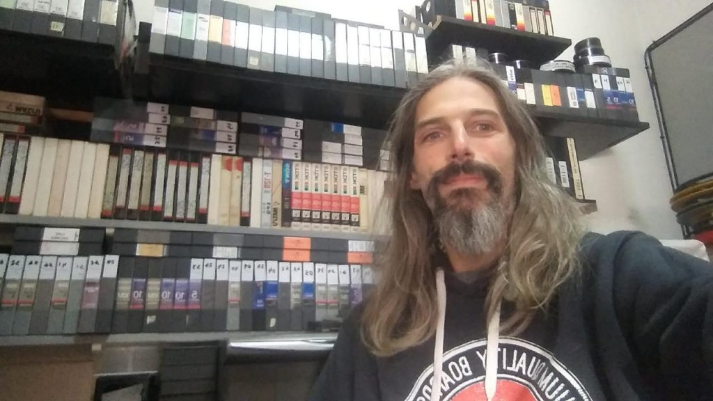 Juan Manuel Sáez: "Somos pocos los que nos dedicamos a rescatar el material audiovisual"