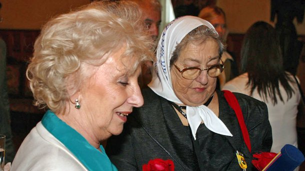 Estela de Carlotto: "La muerte de Hebe enluta al pueblo argentino"