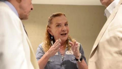 Alicia Barrios: "El papa conoce a Biden y a Putin y seguro está negociando"
