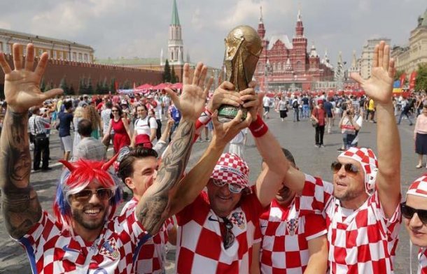 El argentino que puso un restaurant en Croacia con comidas argentinas: "Acá afirman que ´Messi se va a la casa´"