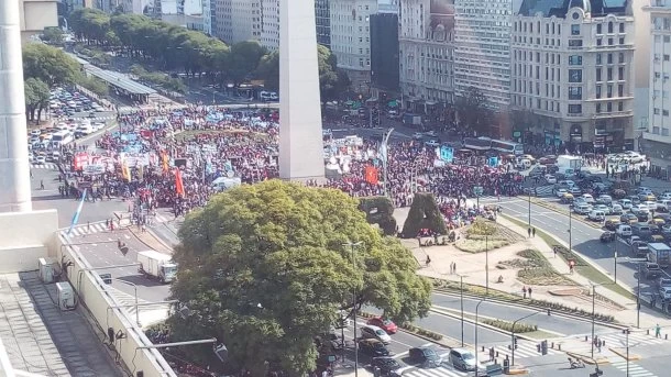 "Nosotros tenemos derecho a trabajar": el reclamo de los comerciantes ante los piquetes