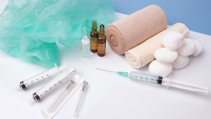 Escasez de insumos y medicamentos necesarios para la práctica médica diaria