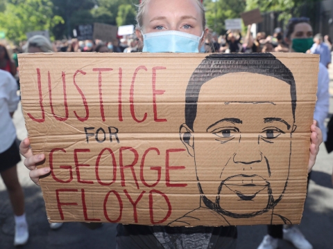 "En cuatro años, nunca vi a George siendo agresivo", aseguró el jefe y amigo de Floyd