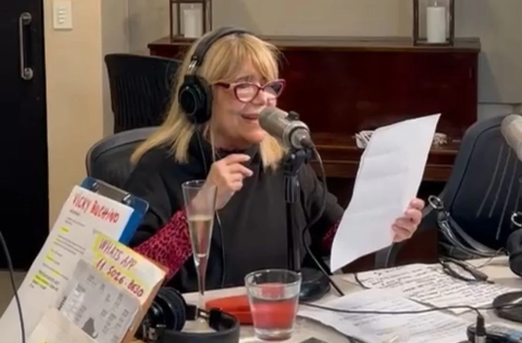 Vicky Buchino se presenta en vivo con su show 