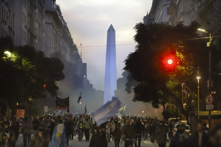 "Se pidió por una Argentina digna", dijeron los organizadores del banderazo