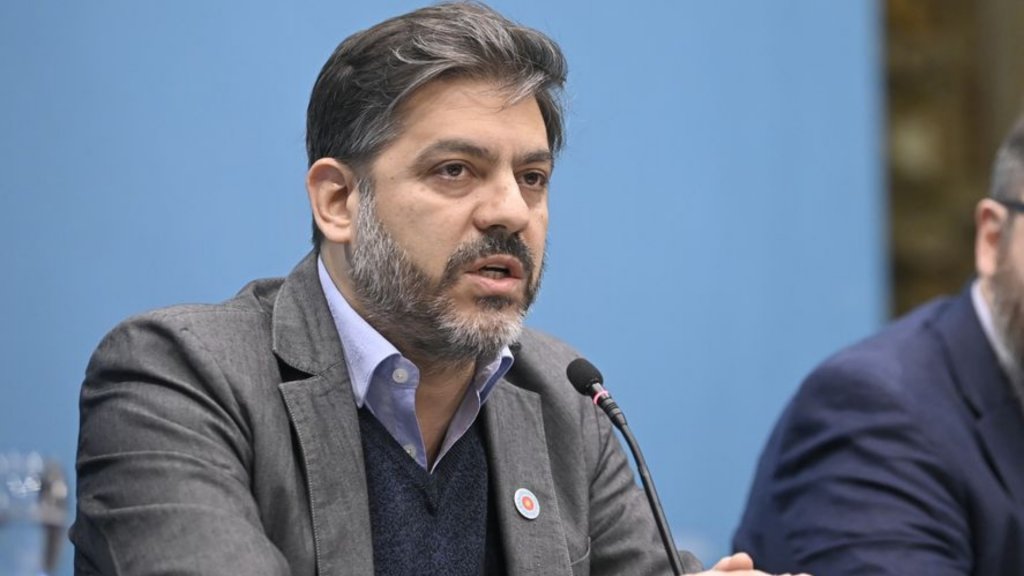Carlos Bianco: "Todos los sectores del peronismo, y más allá del peronismo, expresamos nuestra solidaridad "
