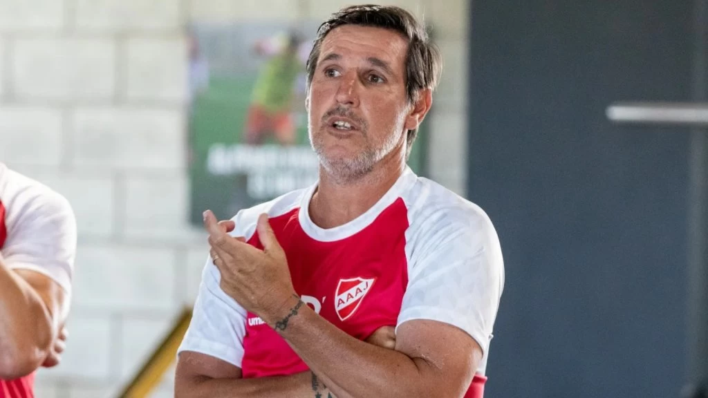 Nicolás Diez: "La historia de Argentinos Juniors marca que el equipo debe  tener una idea de juego y ser protagonista" - Radio Rivadavia AM630