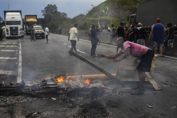Periodista de Brasil relata la tensión en el país: "Bolsonaro no tendría el apoyo para hacer un golpe de Estado"