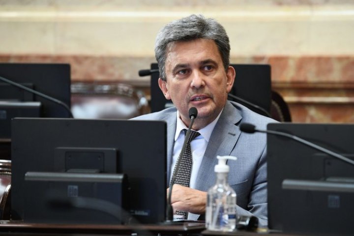 El poder de Emerenciano Sena en Chaco: lo respaldó la policía mientras intimidaba al presidente de la UCR