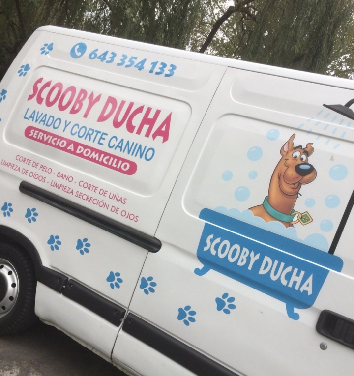 “Scooby Ducha”, emprendimiento de peluquería canina en La Plata