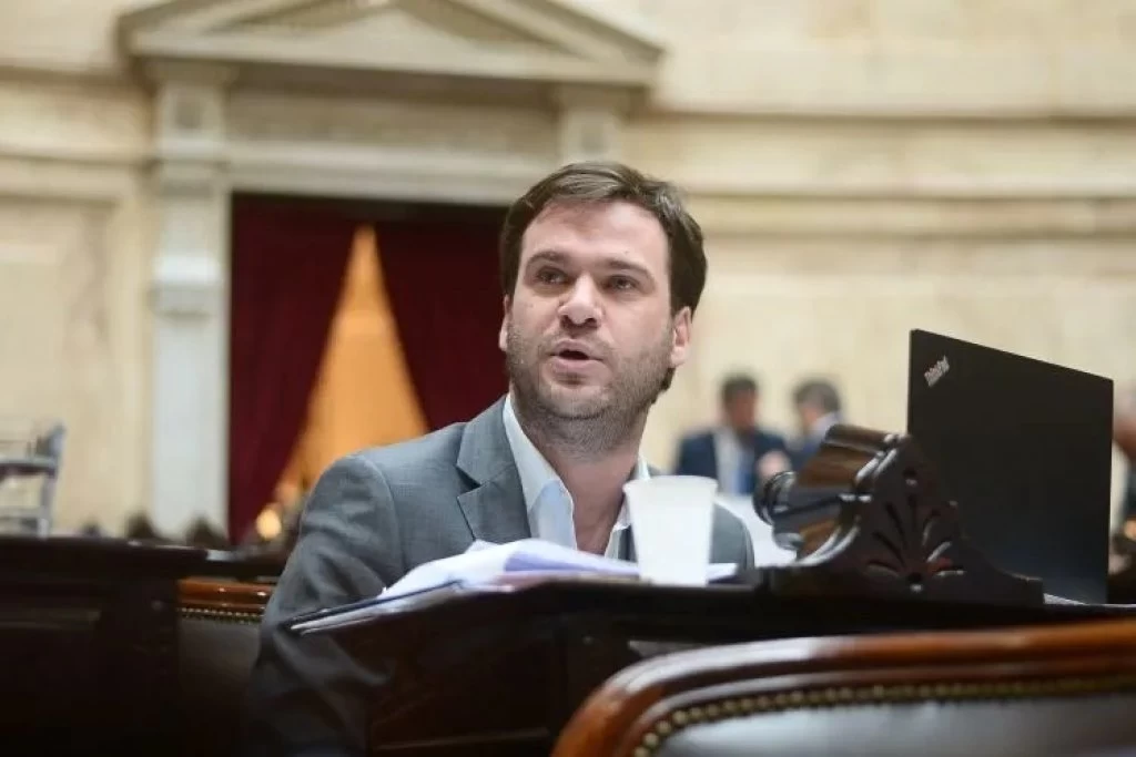Juan Manuel López: "La Argentina se tiene que ajustar, pero hay que hacerlo con un poco más de pericia y entendiendo la tolerancia social"